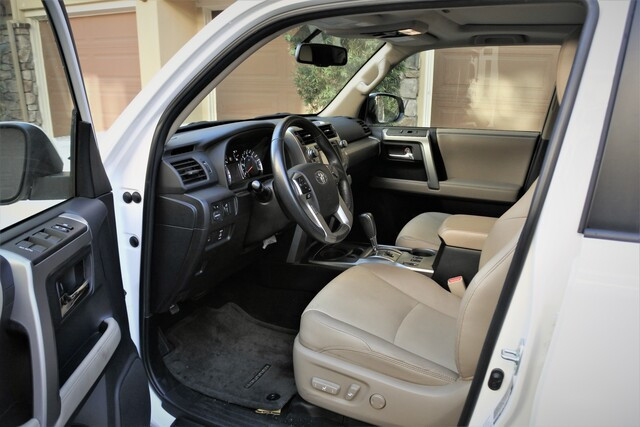 2015Toyota4Runner_White_Frontseat