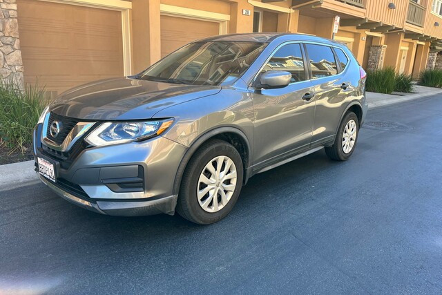 2017NissanRogue_Gray