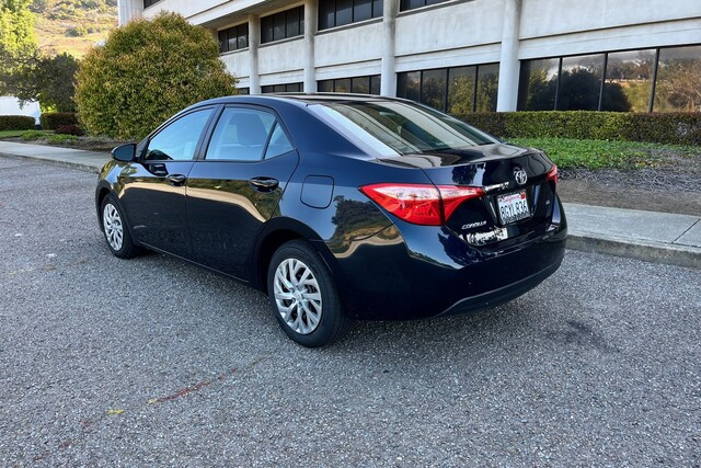 2019ToyotaCorolla_Black_Back