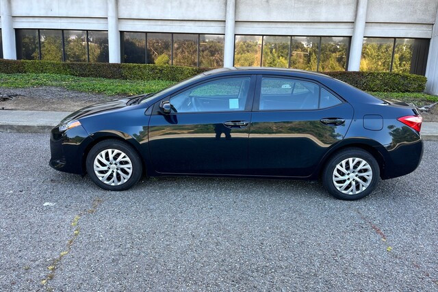2019ToyotaCorolla_Black_Left