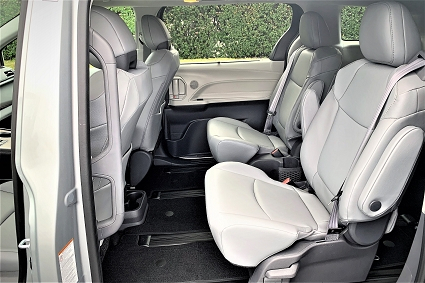 Toyota_Sienna_Backseat